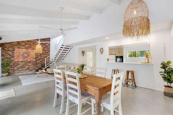 2/16 Baronia Crescent, Holloways Beach - Image 1