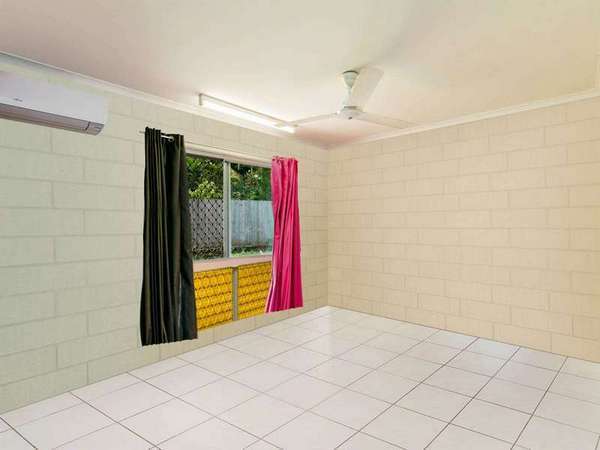 18 Moonah Street, Holloways Beach - Thumbnail 6