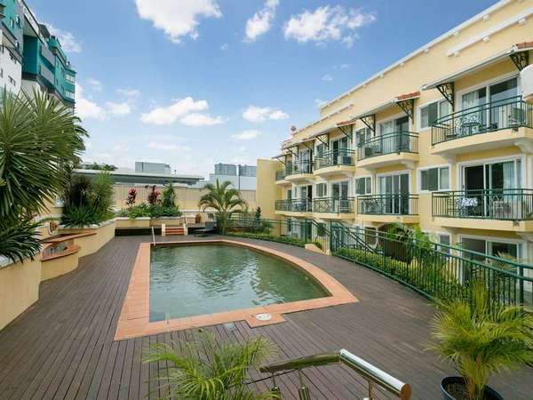 7/62 Abbott Street, Cairns City - Thumbnail 7