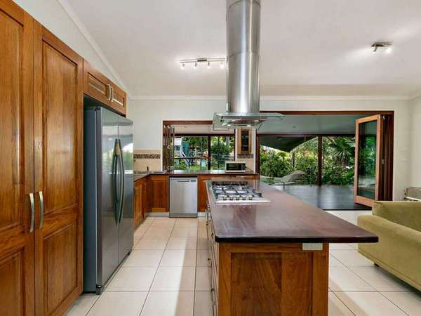 10 Dalgety Street, Stratford - Thumbnail 3