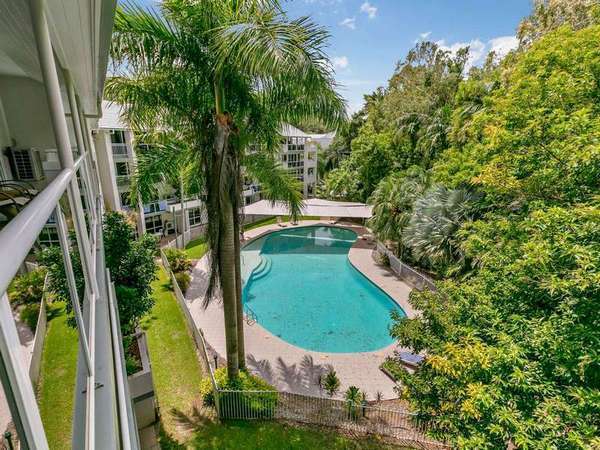 239/305-341 Coral Coast Drive, Palm Cove - Image 1