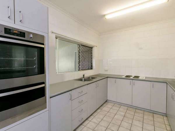 6 Linmen Close, Bentley Park - Thumbnail 2