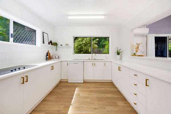 2/16 Baronia Crescent, Holloways Beach - Thumbnail 7