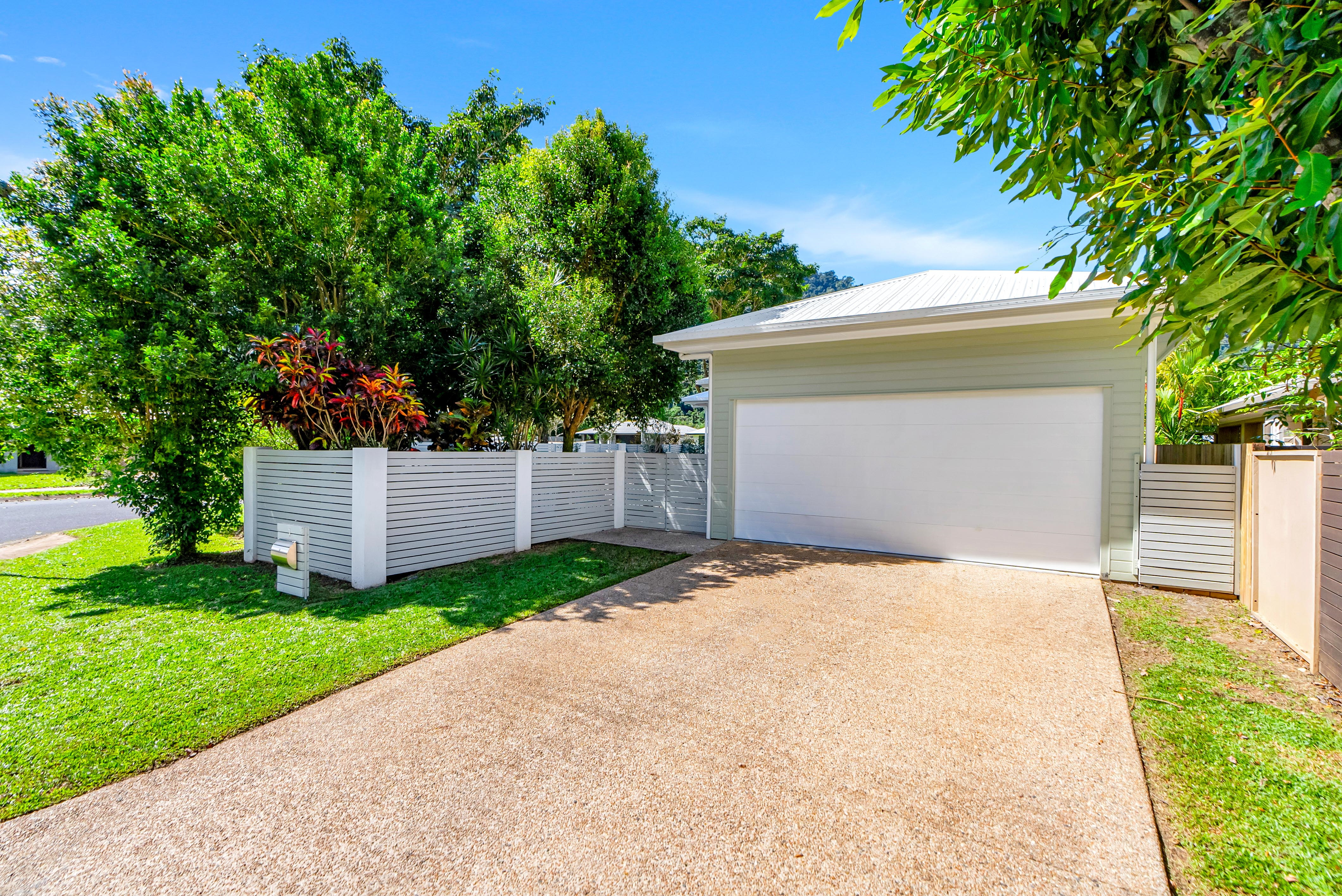 1 Scaglioni Street, Redlynch - Thumbnail 2