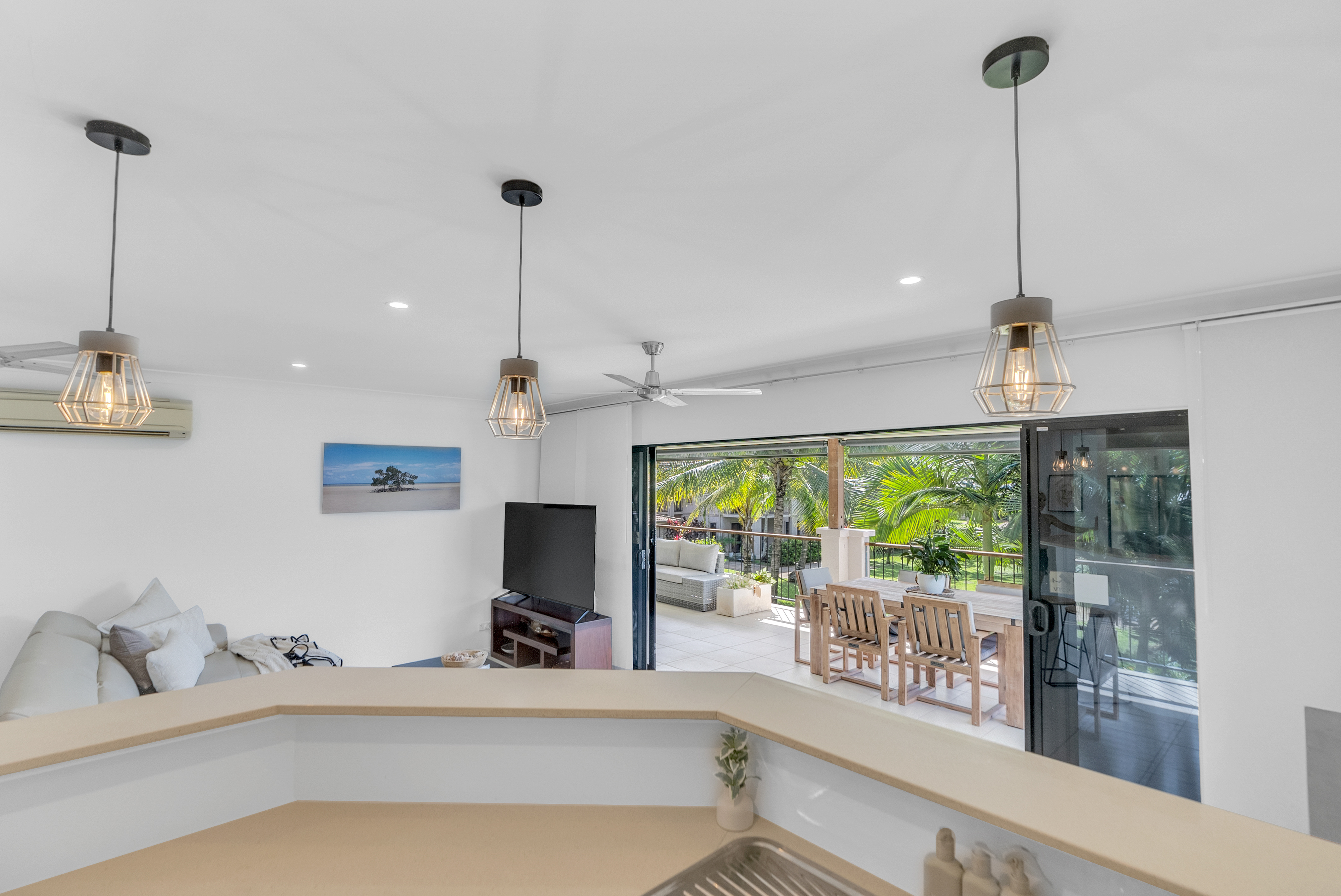 12/1-15 Robson St, Mooroobool - Thumbnail 5