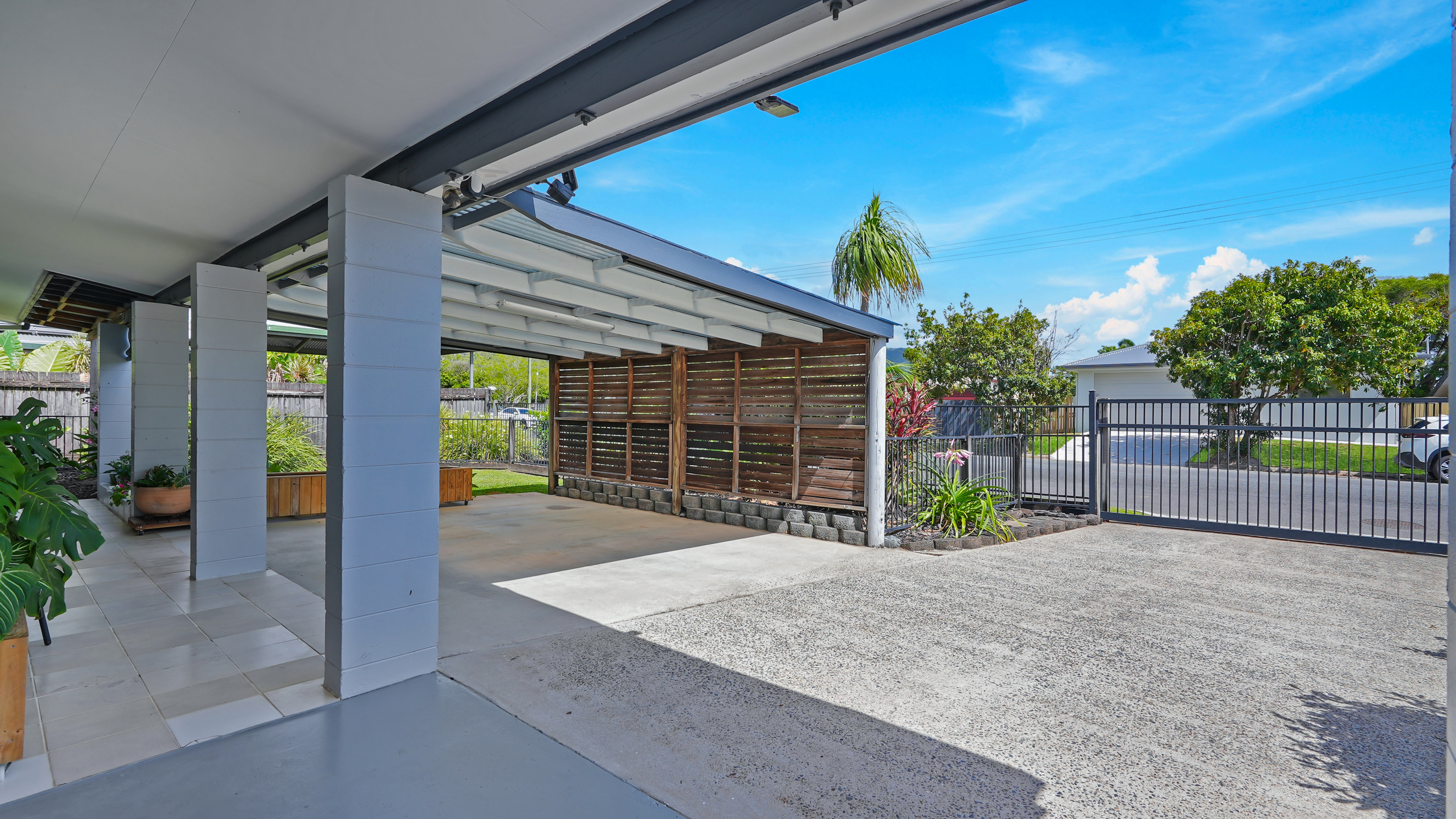 3 Leslie St, Mooroobool - Thumbnail 7