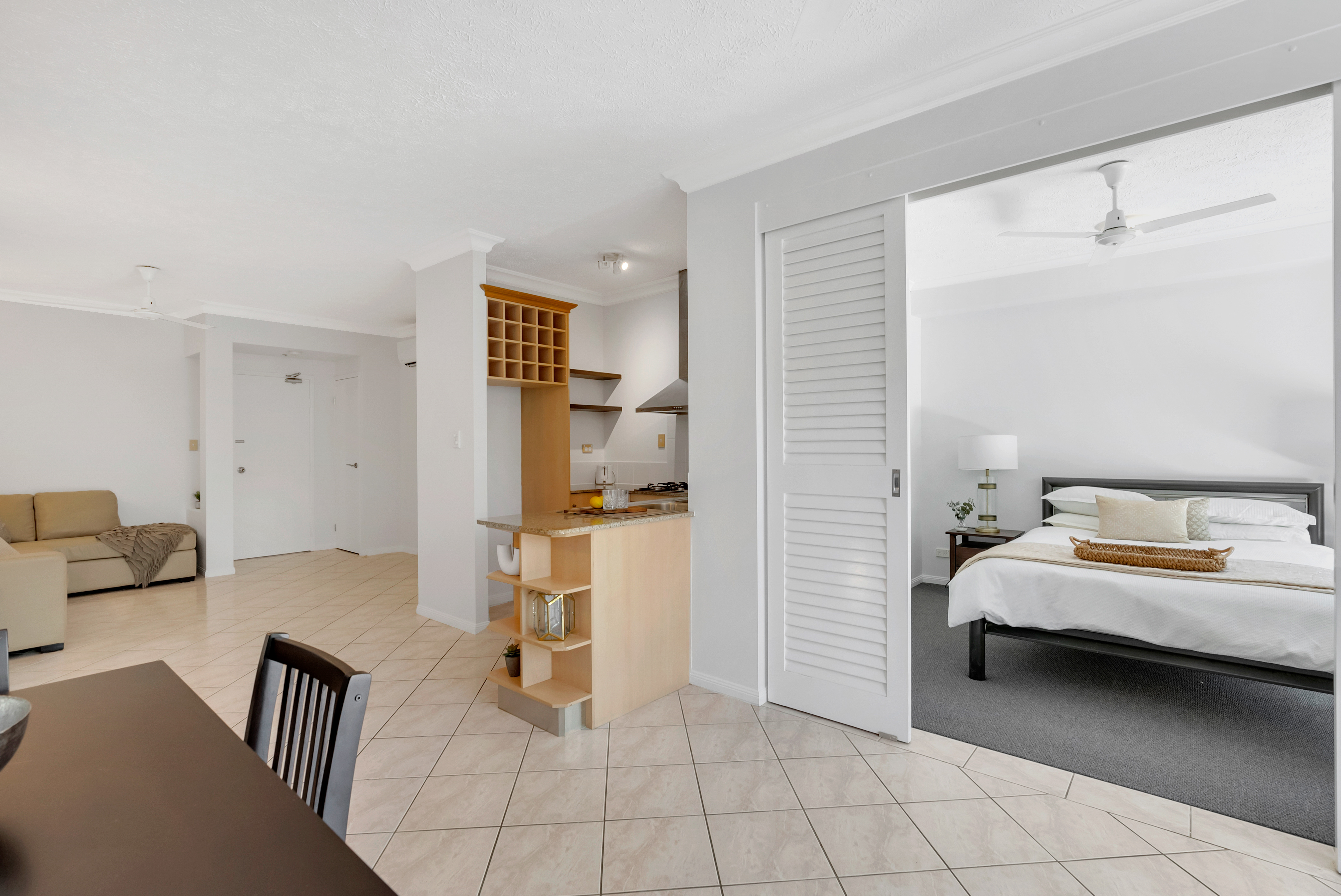 1604/2-10 Greenslopes St, Cairns North - Thumbnail 5