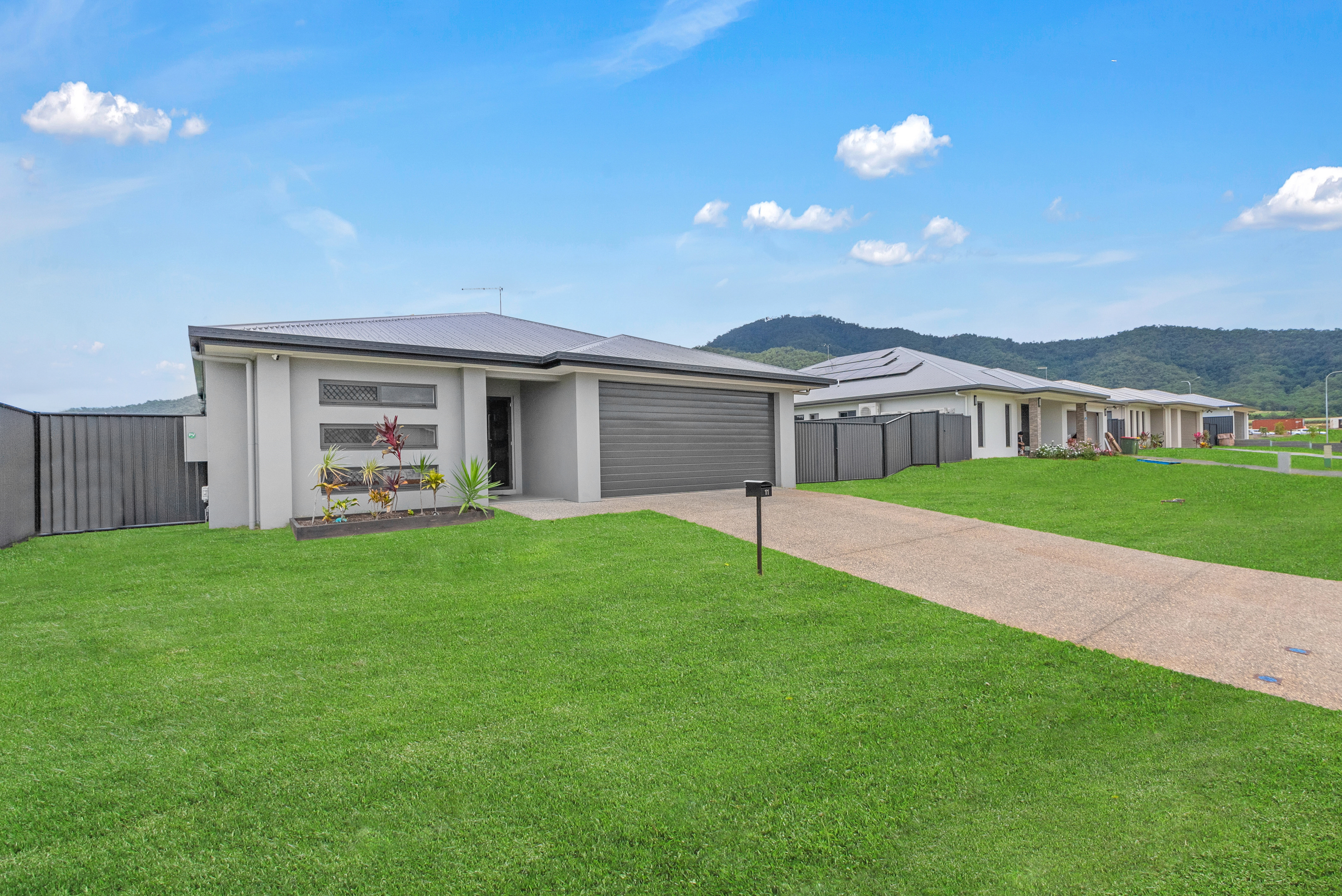 11 Rosario Close, Gordonvale - Thumbnail 2