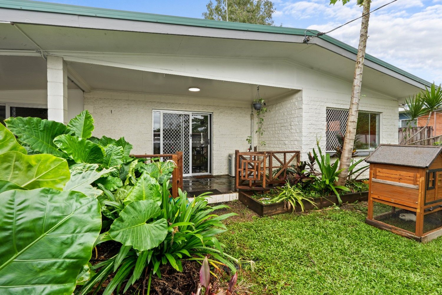 5 Leslie St, Mooroobool - Thumbnail 3