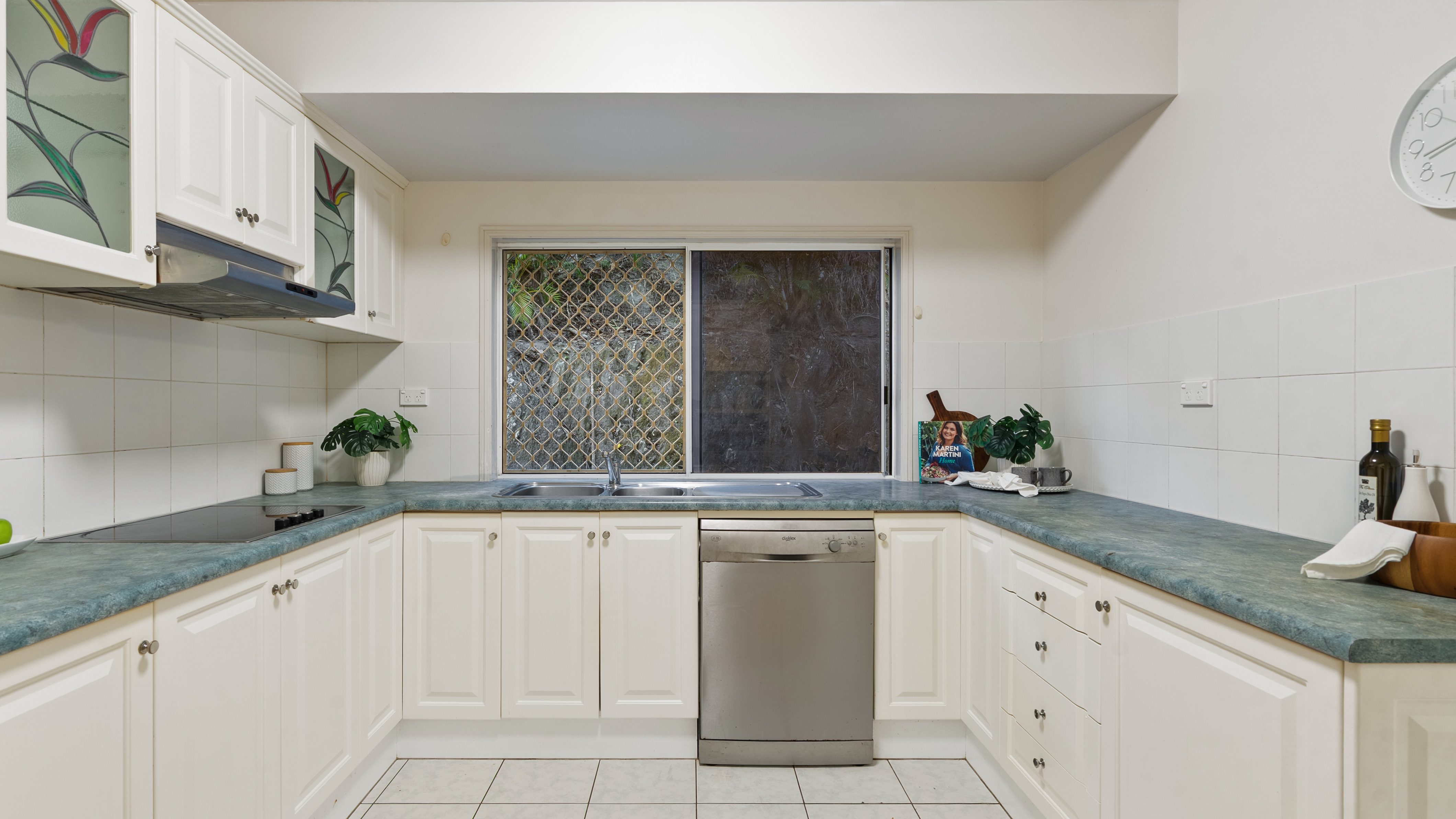 4 Queenley Close, Edge Hill - Thumbnail 8