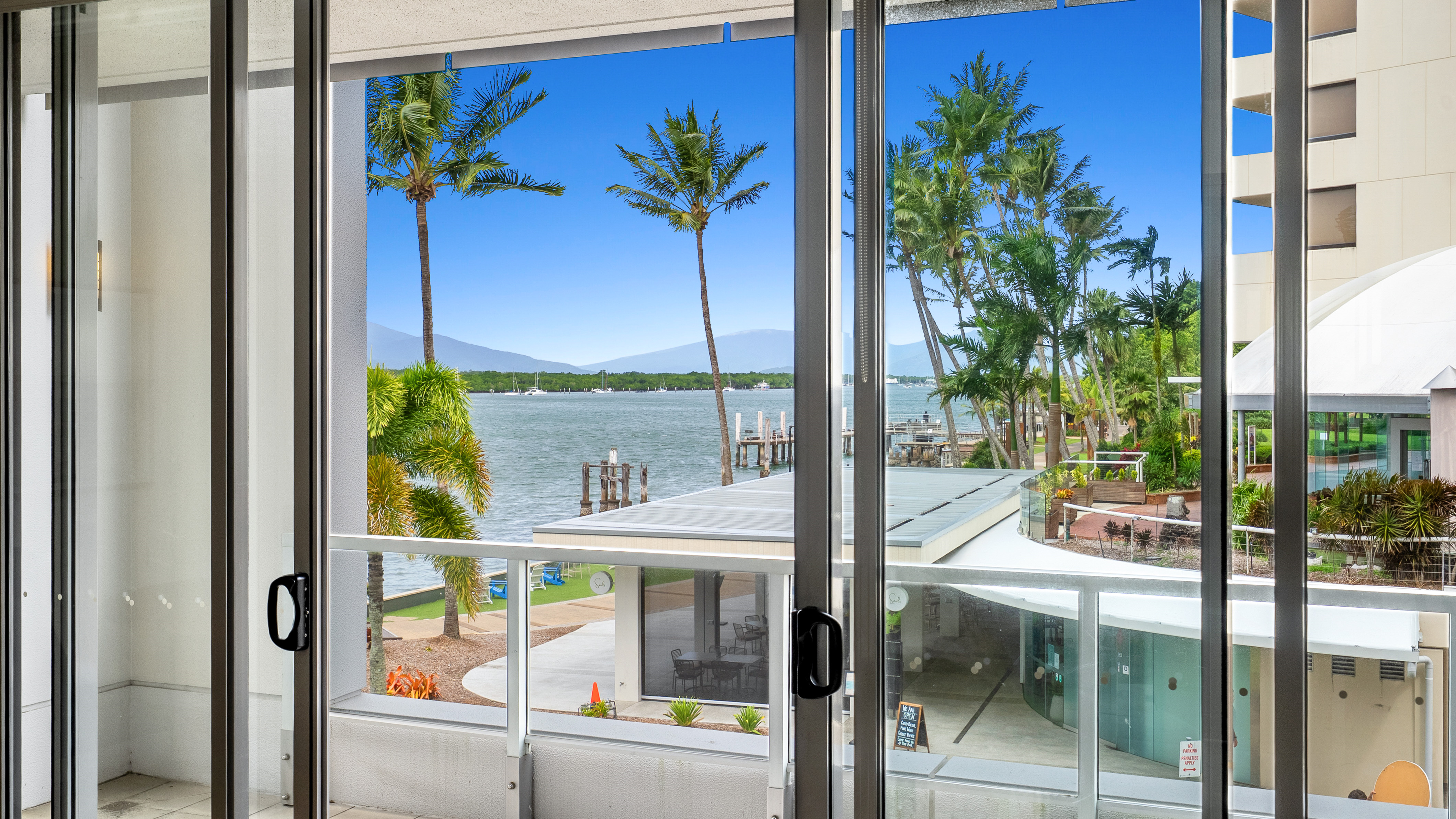213/1 Marlin Pde, Cairns City - Thumbnail 5