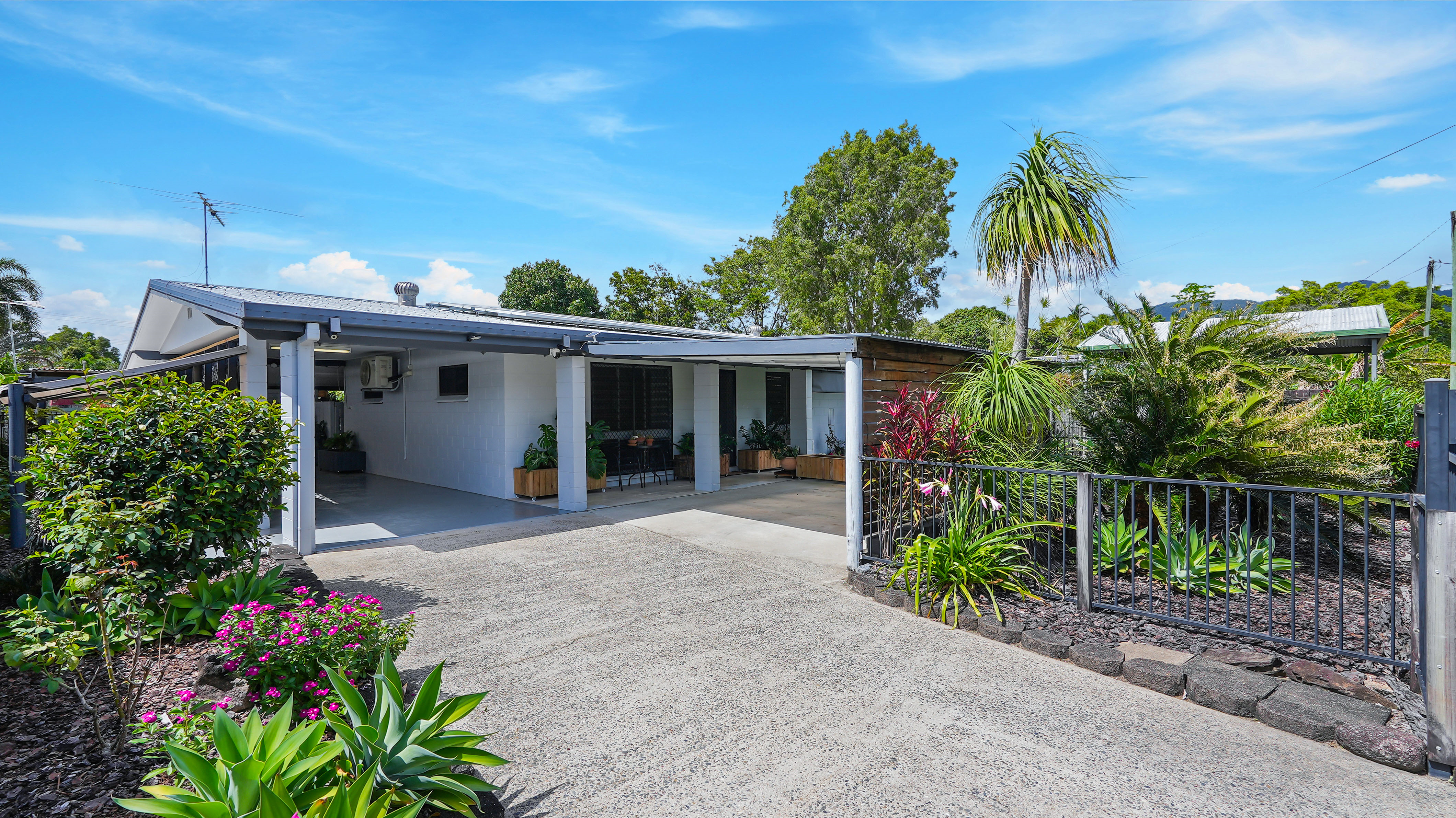 3 Leslie St, Mooroobool - Thumbnail 3