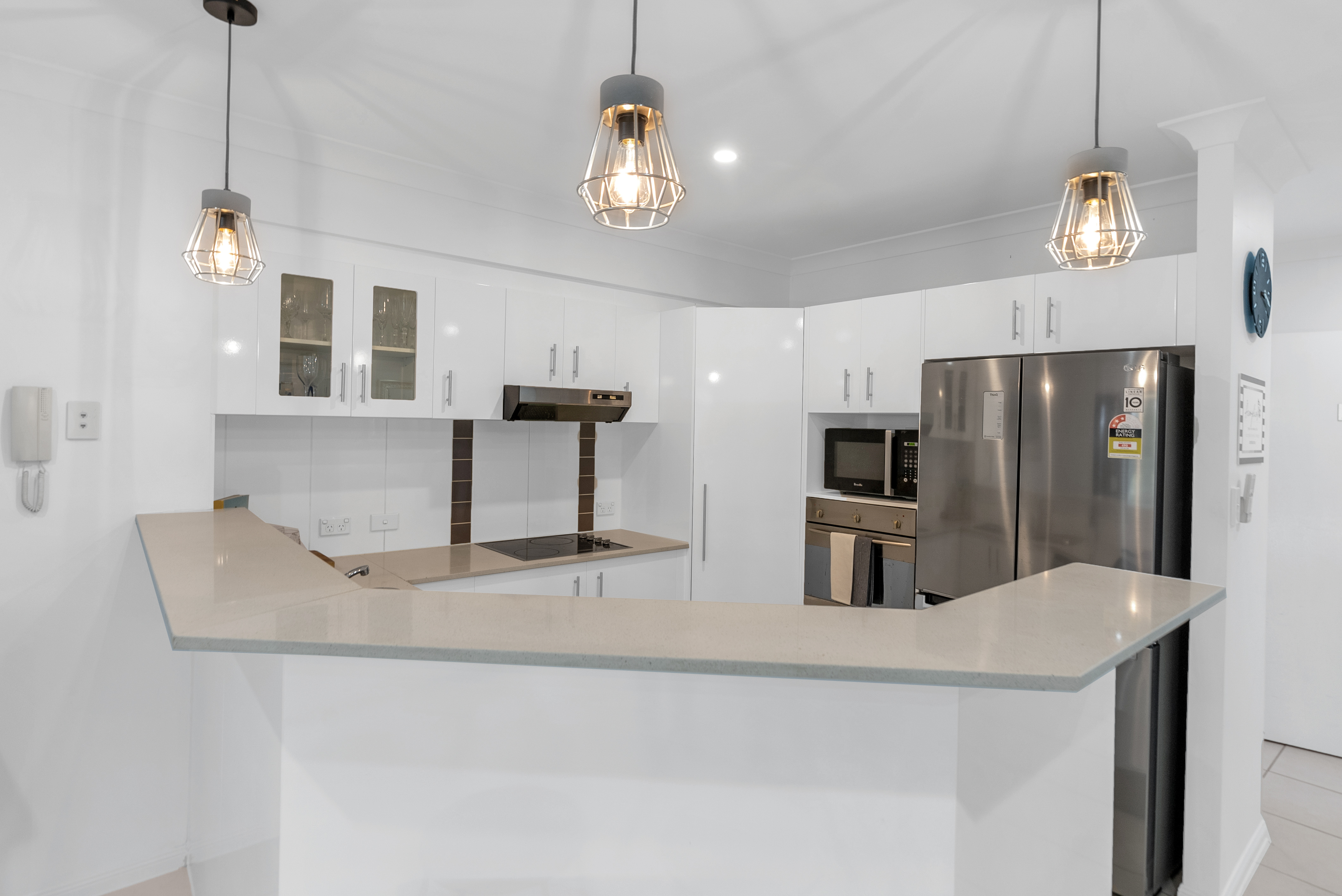 12/1-15 Robson St, Mooroobool - Thumbnail 2