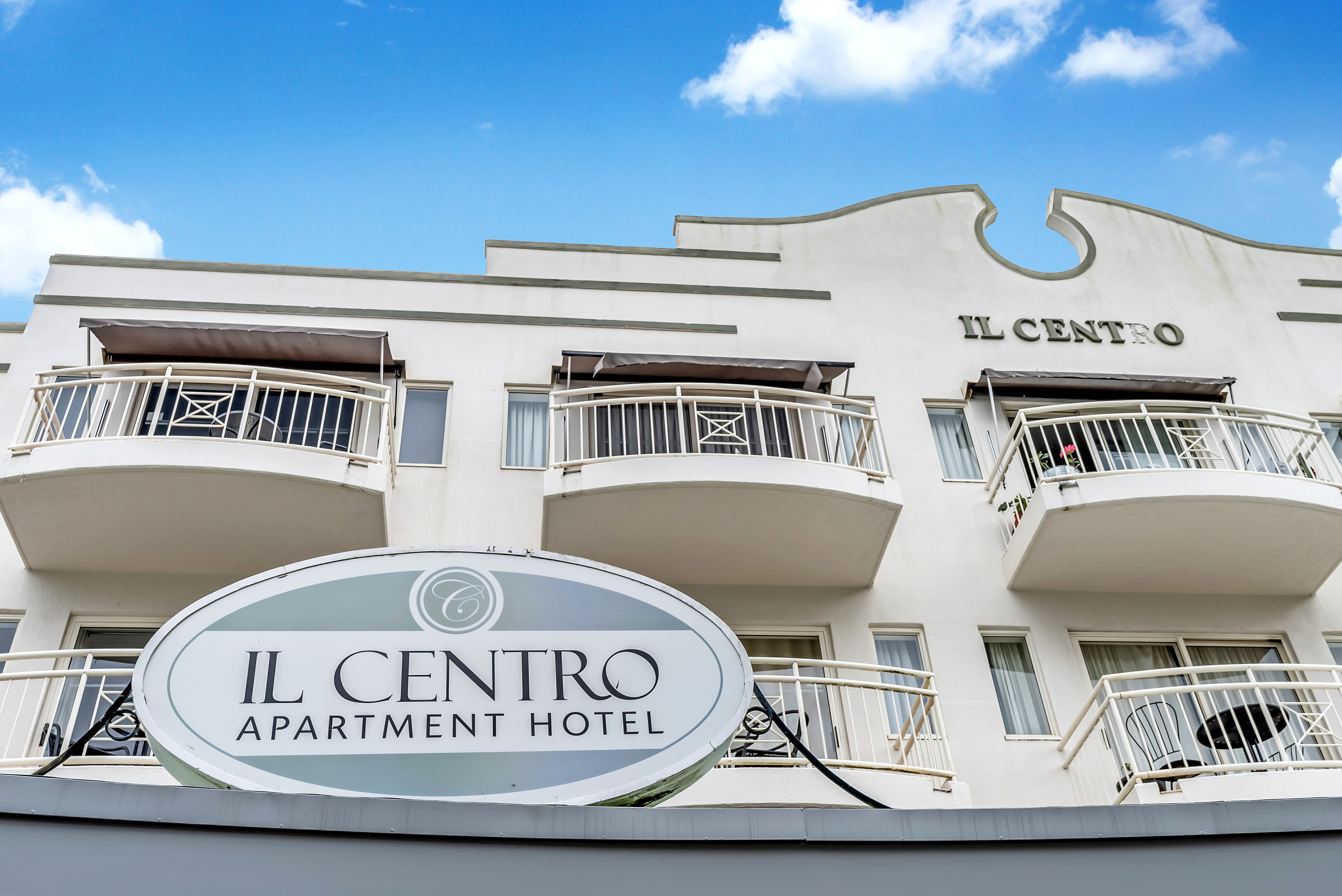 32/26-30 Sheridan St, Cairns City - Thumbnail 2