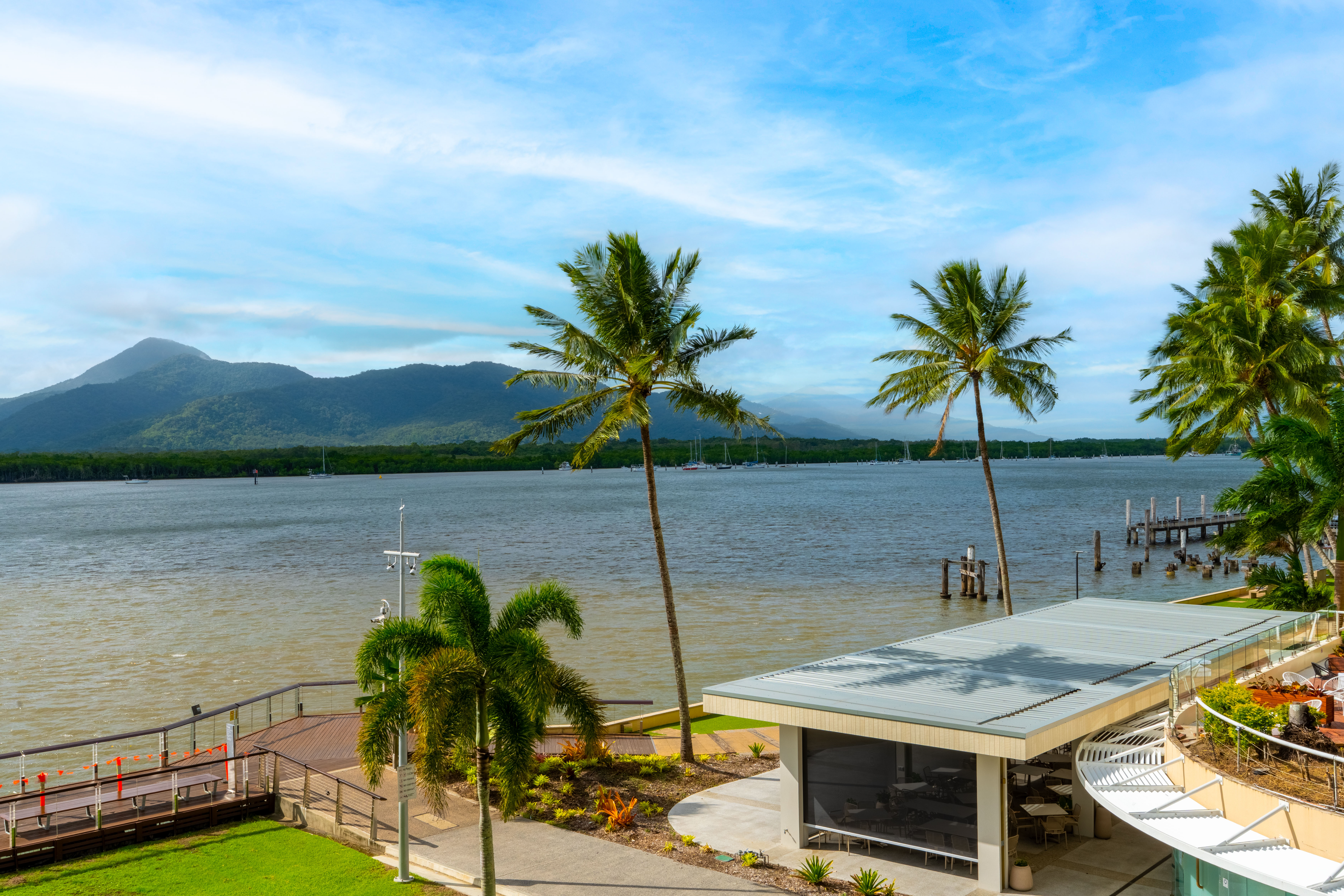 314/1 Marlin Parade, Cairns City - Thumbnail 2