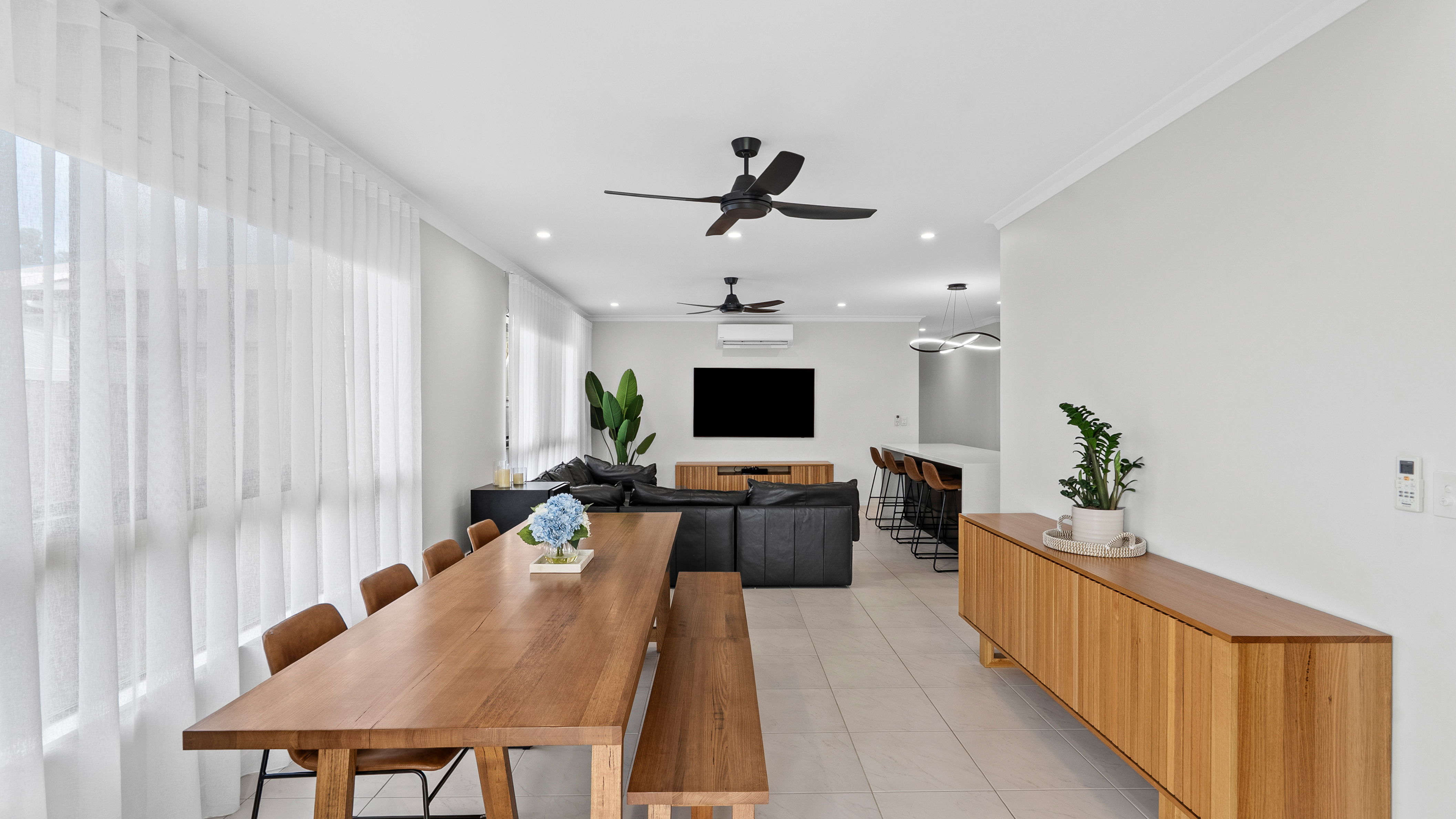 13 Backstay Place, Trinity Beach - Image 1