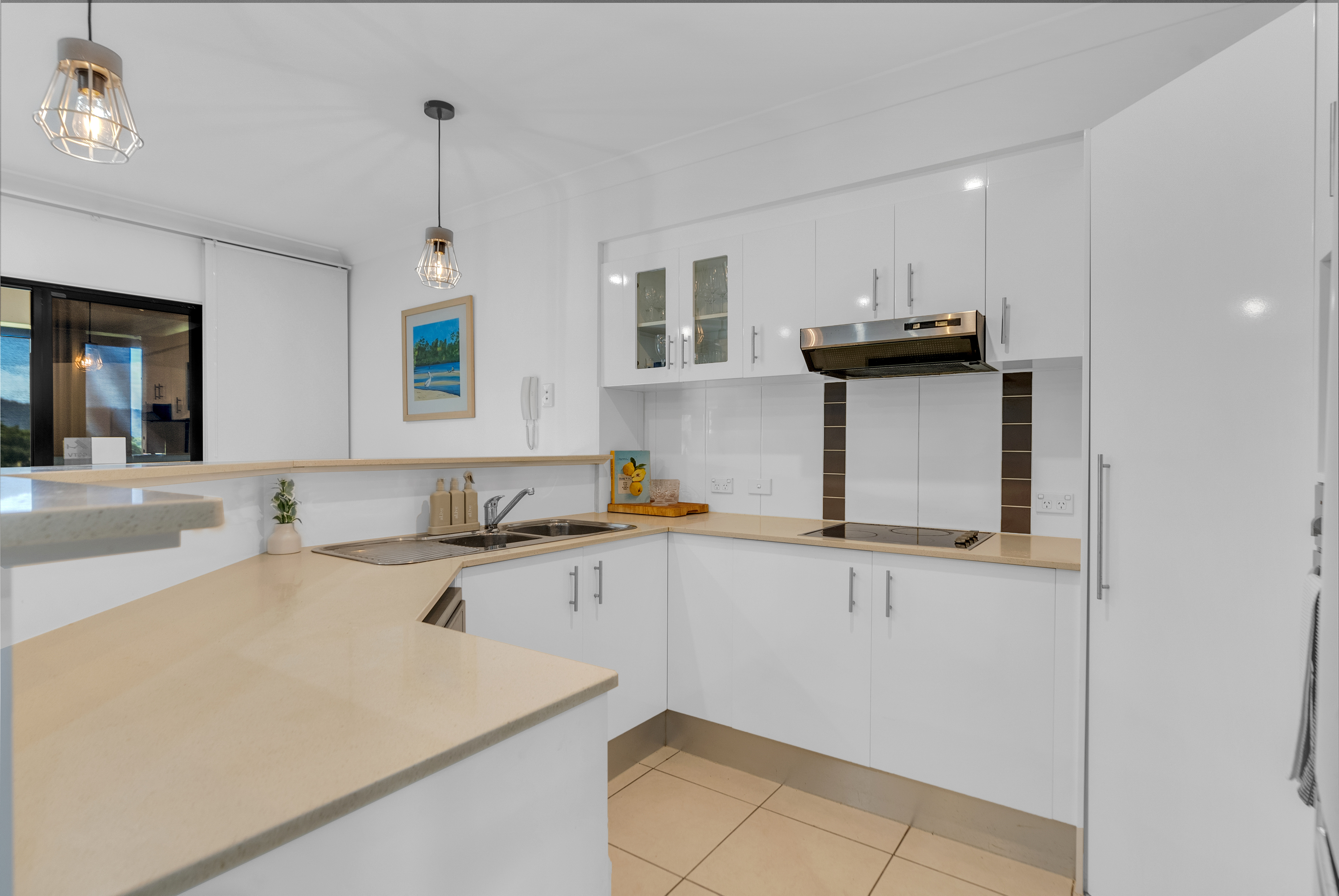 12/1-15 Robson St, Mooroobool - Thumbnail 4