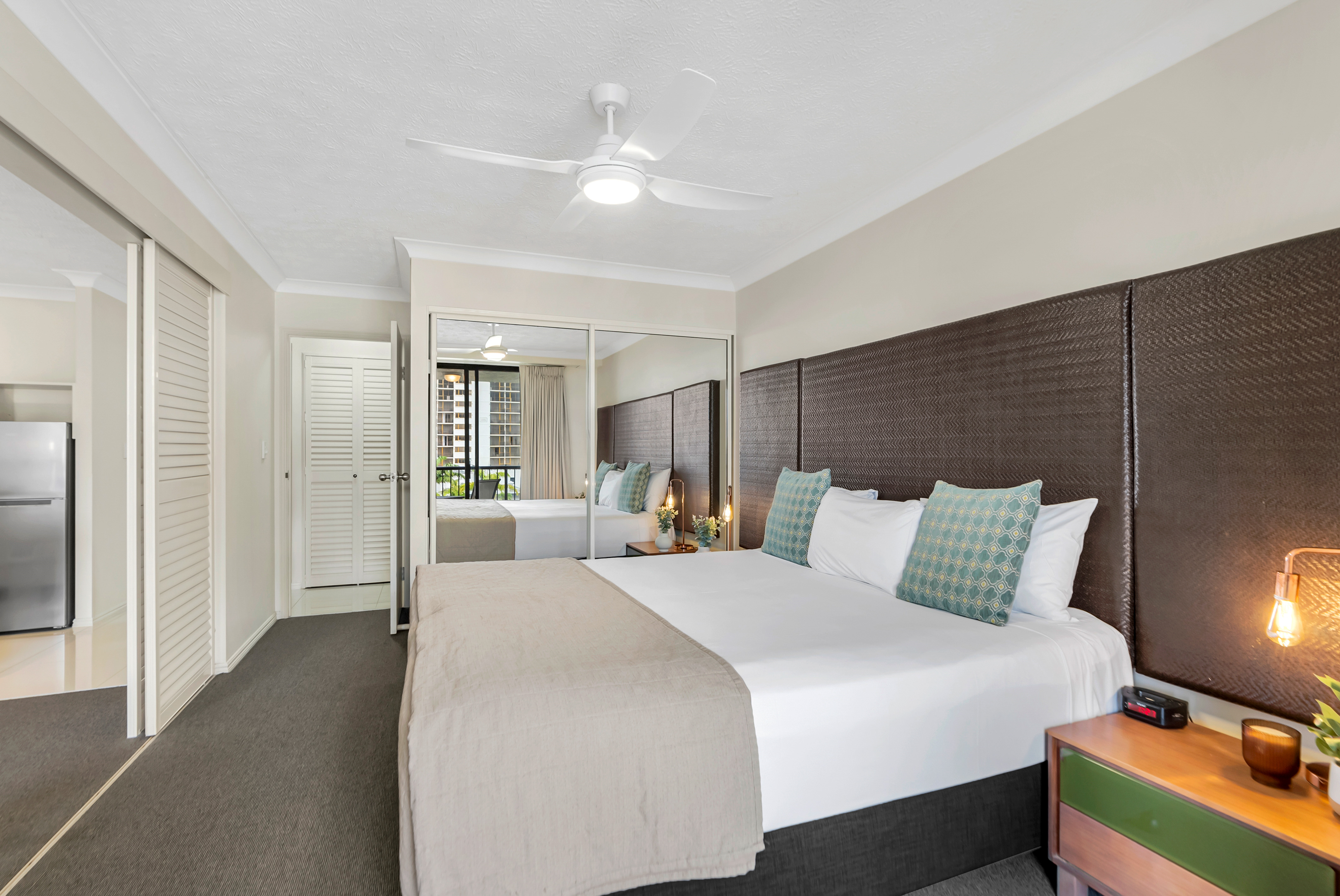 420/53-57 Esplanade, Cairns City - Thumbnail 2