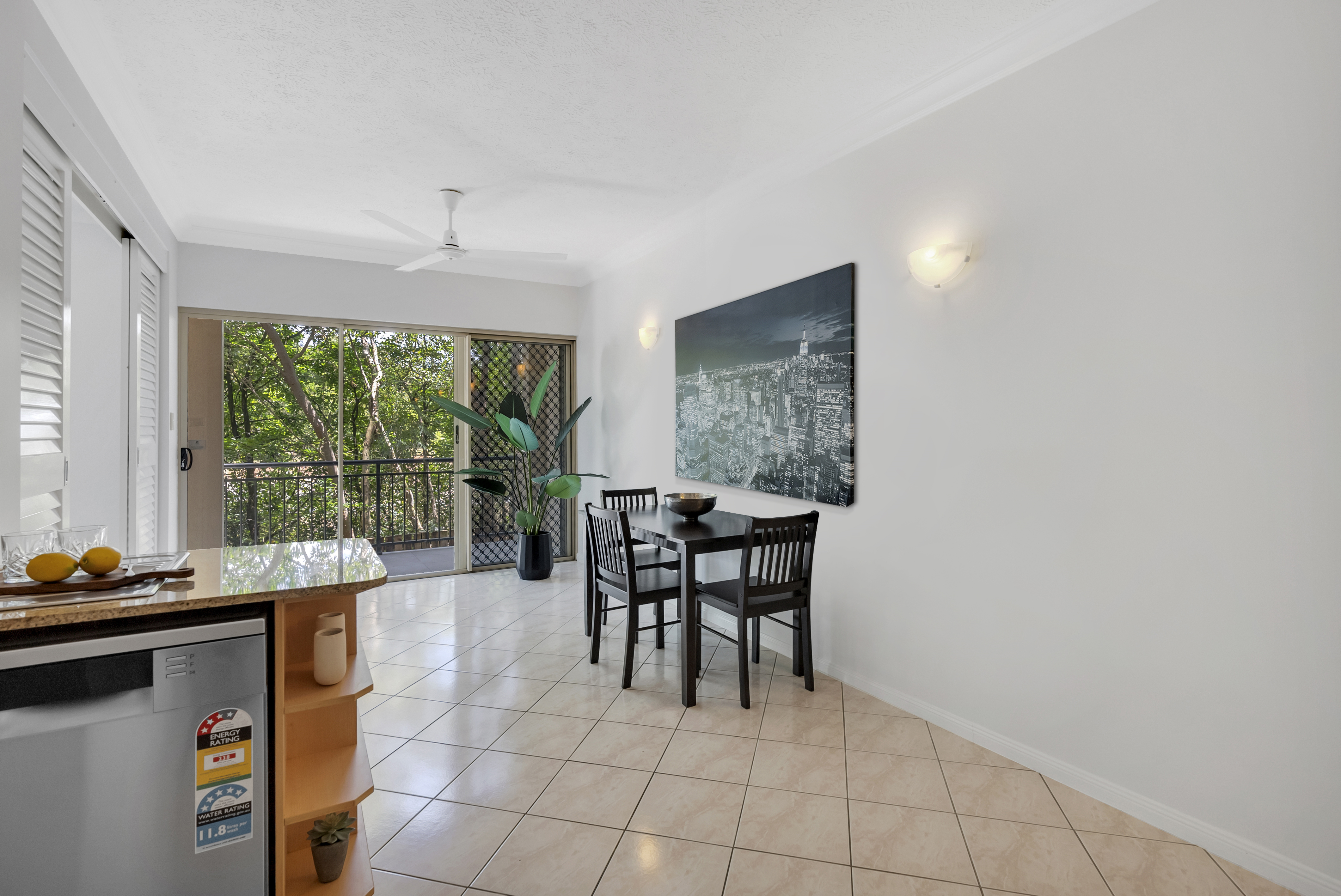 1604/2-10 Greenslopes St, Cairns North - Thumbnail 4