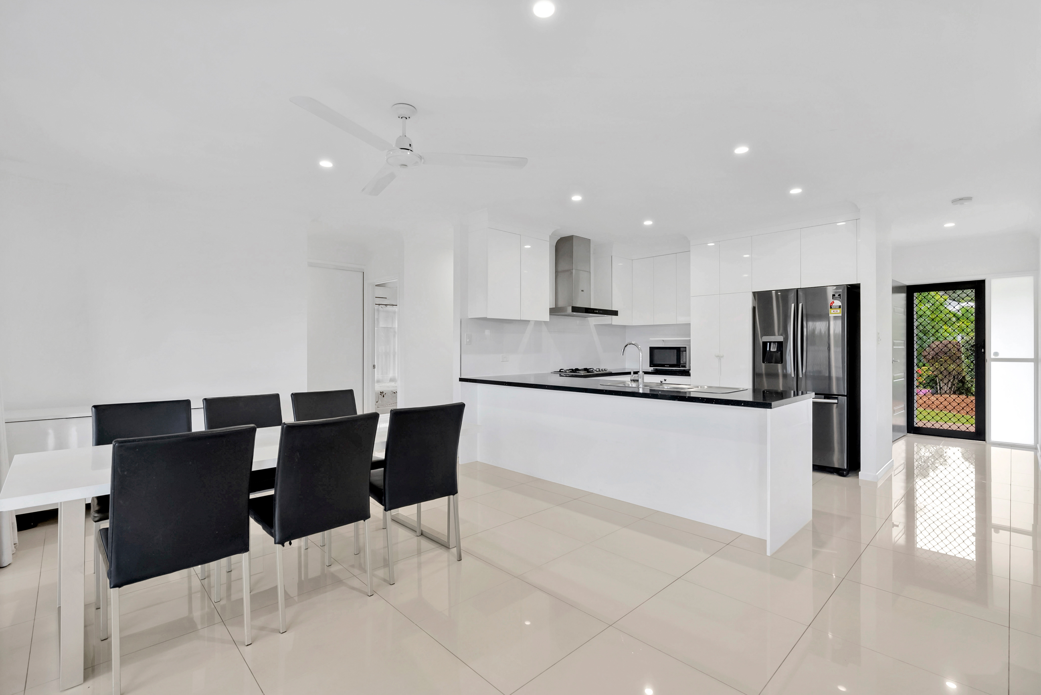 44 Slipper Street, Edmonton - Thumbnail 6