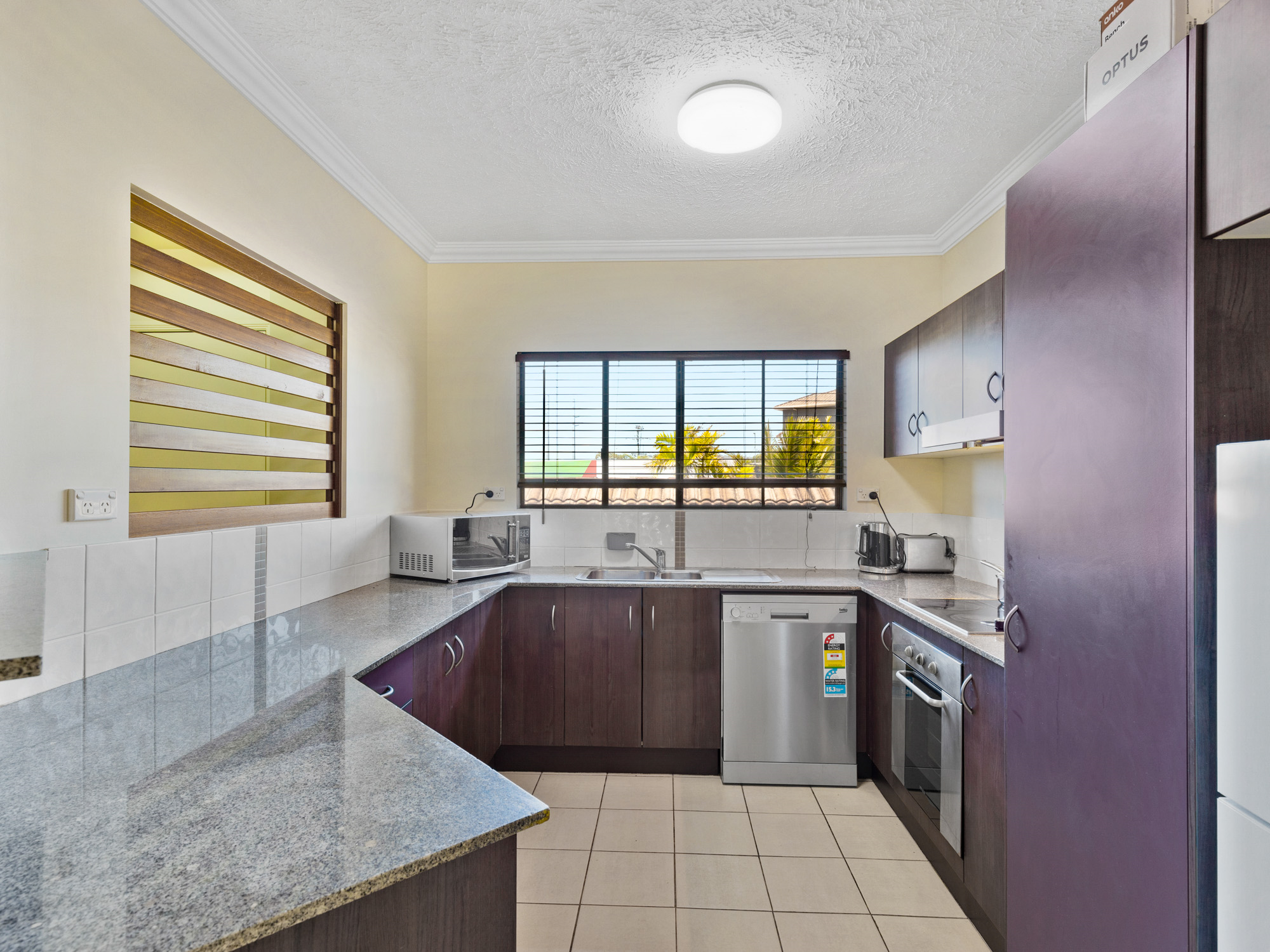 244/2-8 Rigg Street, Woree - Thumbnail 2