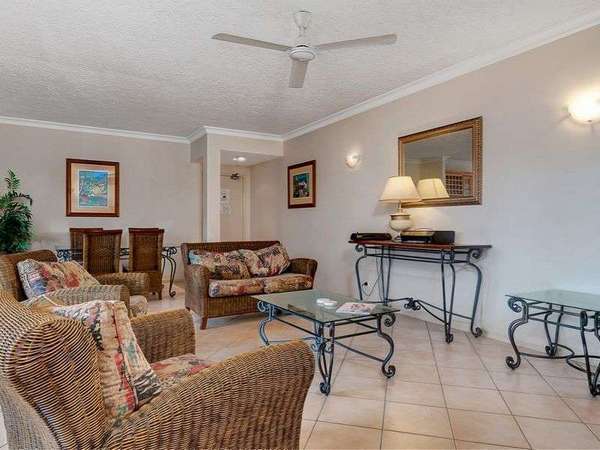 705/2 Greenslopes Street,, Cairns North - Thumbnail 2