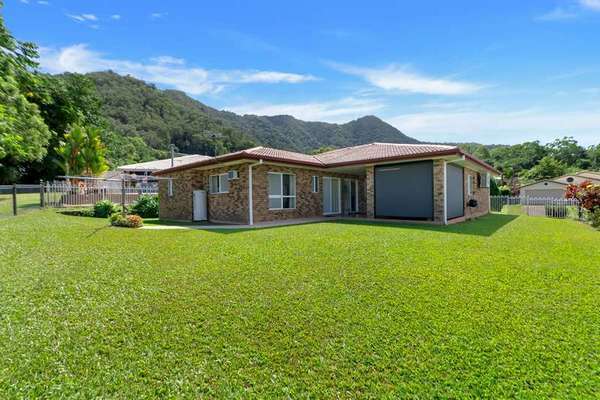 15 Hazelwood Close, Mount Sheridan - Thumbnail 7