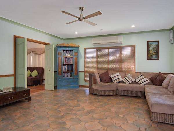 25 View Street, Brinsmead - Thumbnail 3