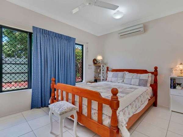 2/108 Callaghan Street, Mooroobool - Thumbnail 6