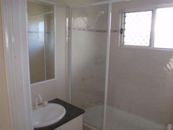 4 Sunrise Street, White Rock - Thumbnail 8