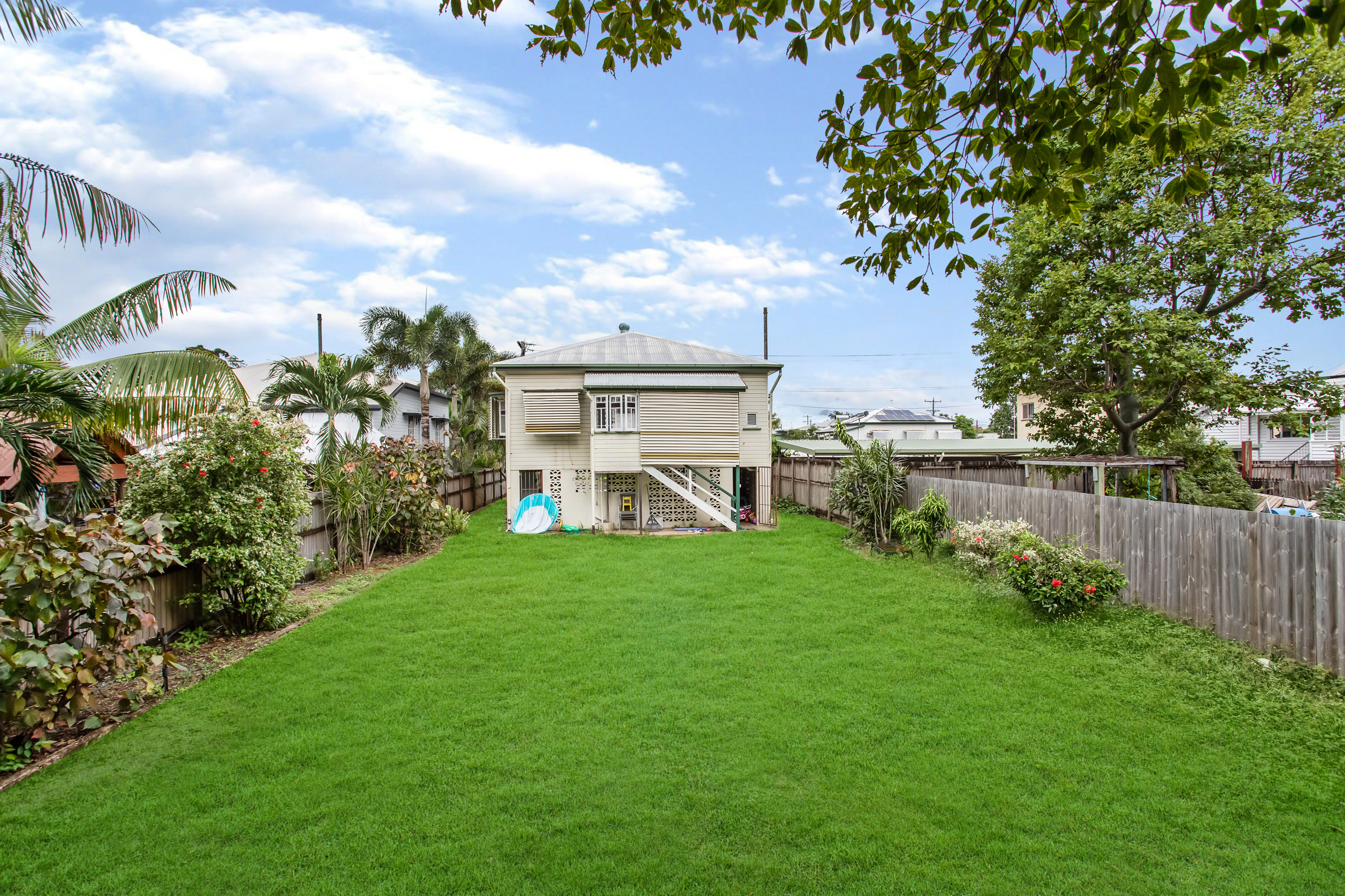 24 Joan Street, Bungalow - Thumbnail 8
