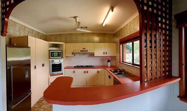 13 TWELFTH AVENUE, Atherton - Thumbnail 6