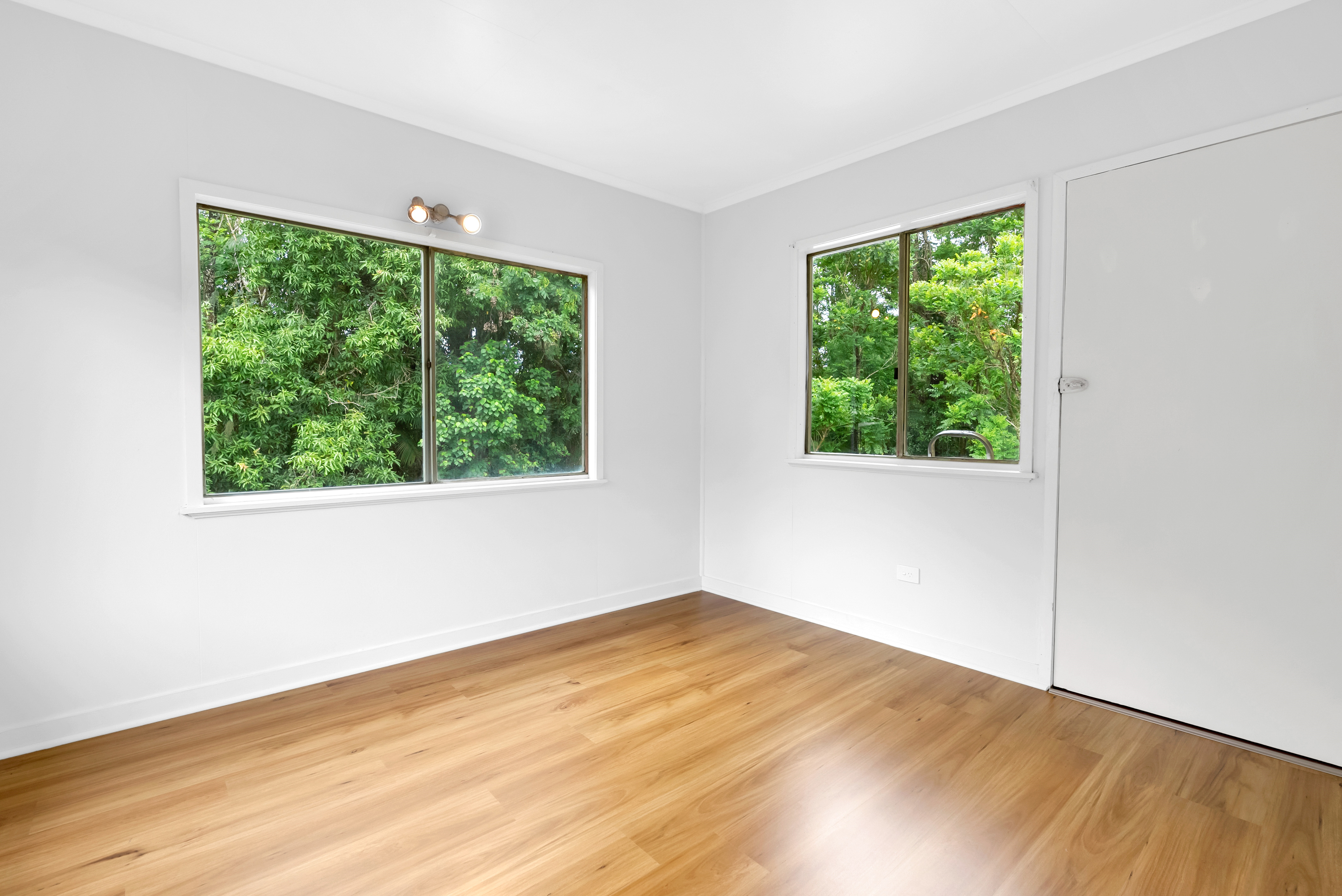 2 BELL ST, Tully - Thumbnail 6