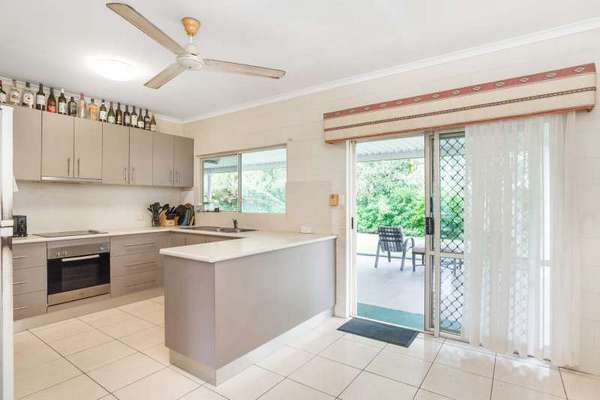2 Bee Close, Bentley Park - Thumbnail 3