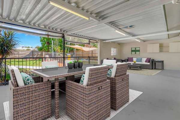 7 ALABAMA STREET, White Rock - Thumbnail 2