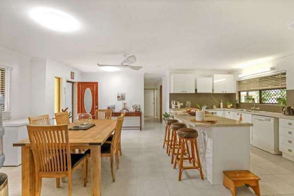 6-8 Pennine Close, Smithfield - Thumbnail 7
