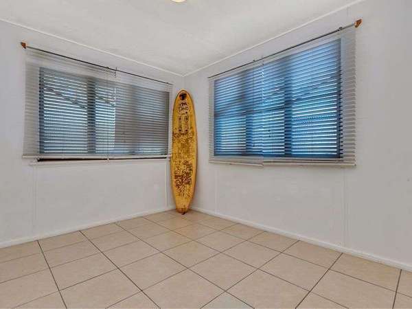 35 Christensen Street, Machans Beach - Thumbnail 5