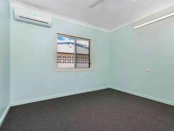 66 Cochrane Street, Mooroobool - Thumbnail 8