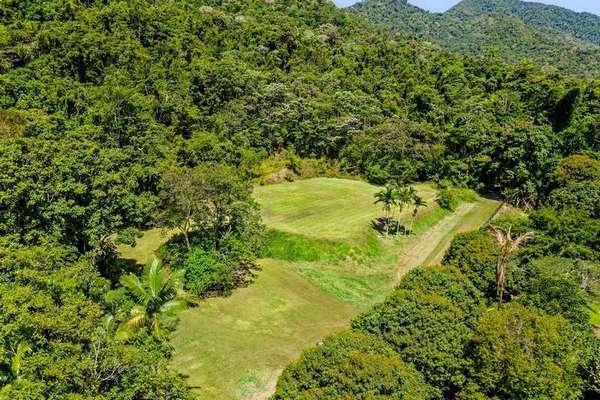 161 THE ROCKS RD, Redlynch - Thumbnail 2