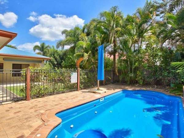 4 Cowie Close, Bentley Park - Thumbnail 3