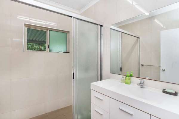 2 Bee Close, Bentley Park - Thumbnail 6