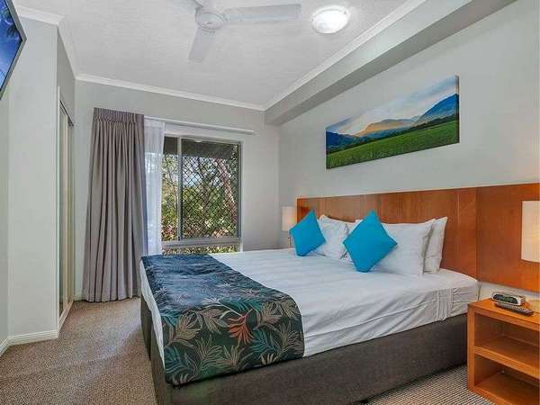 1603/2 Greenslopes Street,, Cairns North - Thumbnail 7