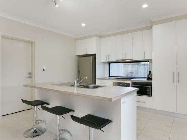 15 Laguna Ave, Redlynch - Thumbnail 3