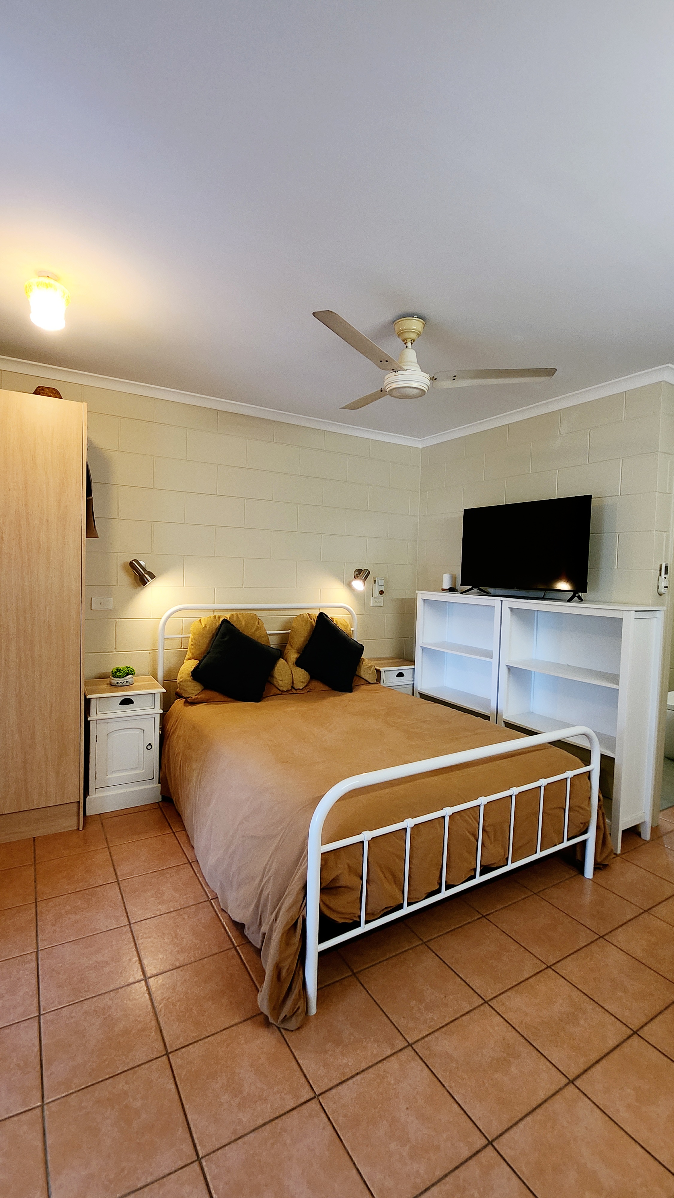 346/1-21 Anderson Road, Woree - Image 1