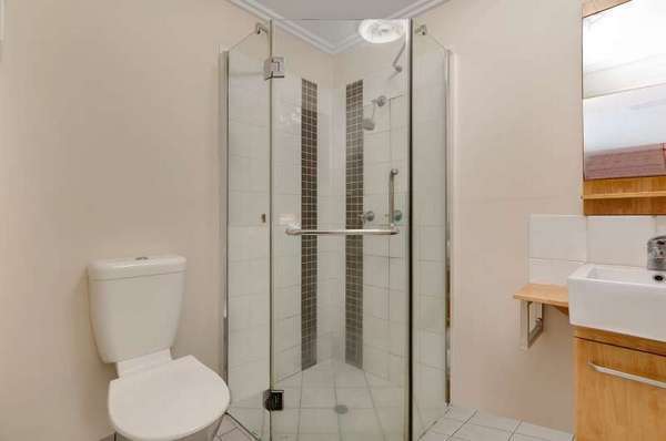 128/2 Rigg Street, Woree - Thumbnail 4