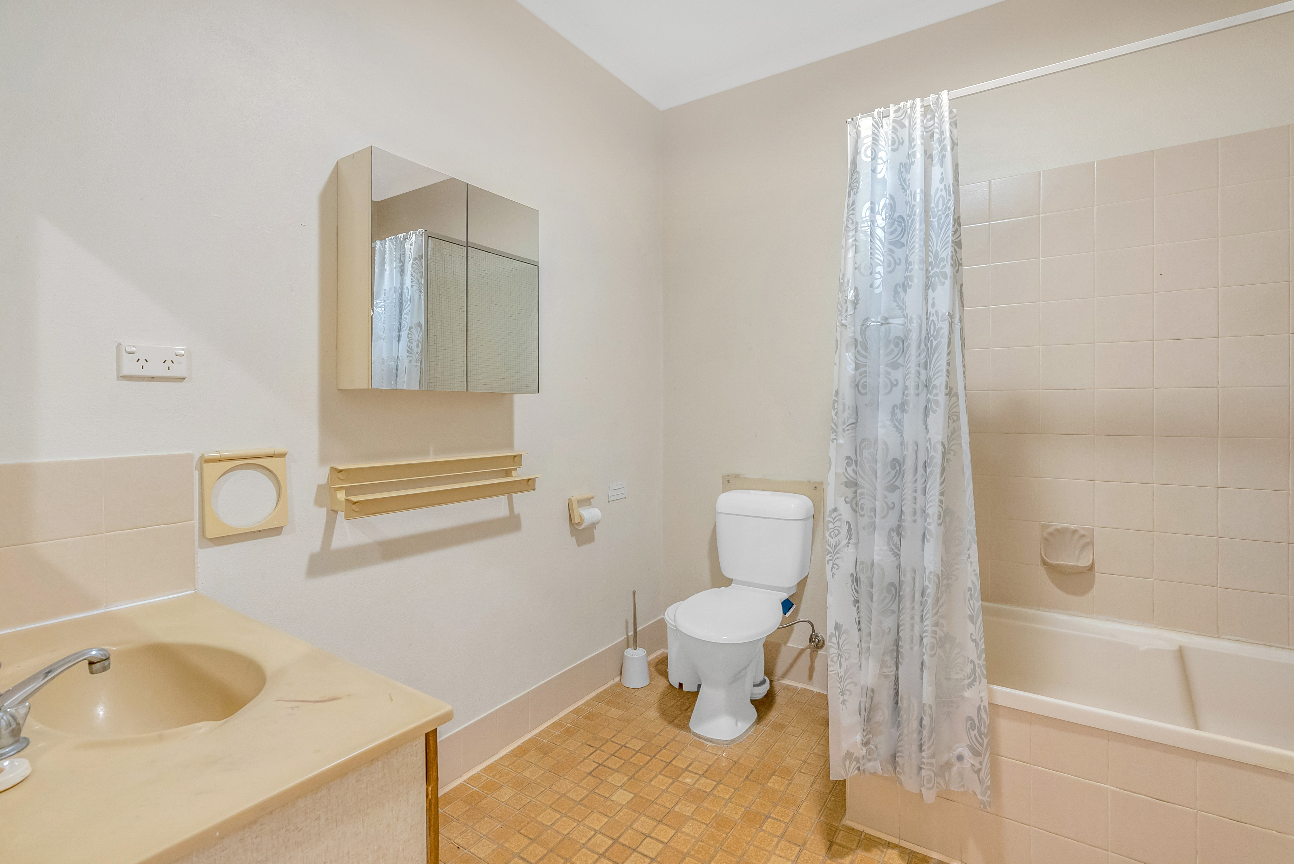 27/21 Poinciana St, Holloways Beach - Thumbnail 8