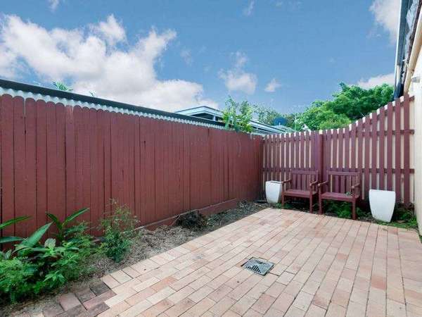 3/426 McCoombe Street, Mooroobool - Thumbnail 4