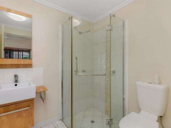 211/2 Rigg Street, Woree - Thumbnail 7