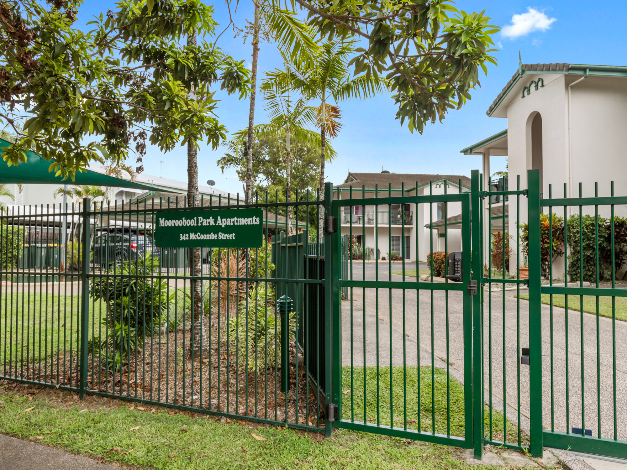 8/342 MCCOOMBE ST, Mooroobool - Thumbnail 2