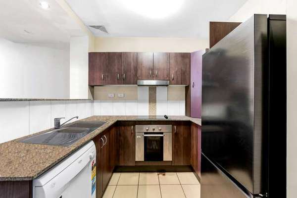 359/2-8 Rigg Street, Woree - Thumbnail 4
